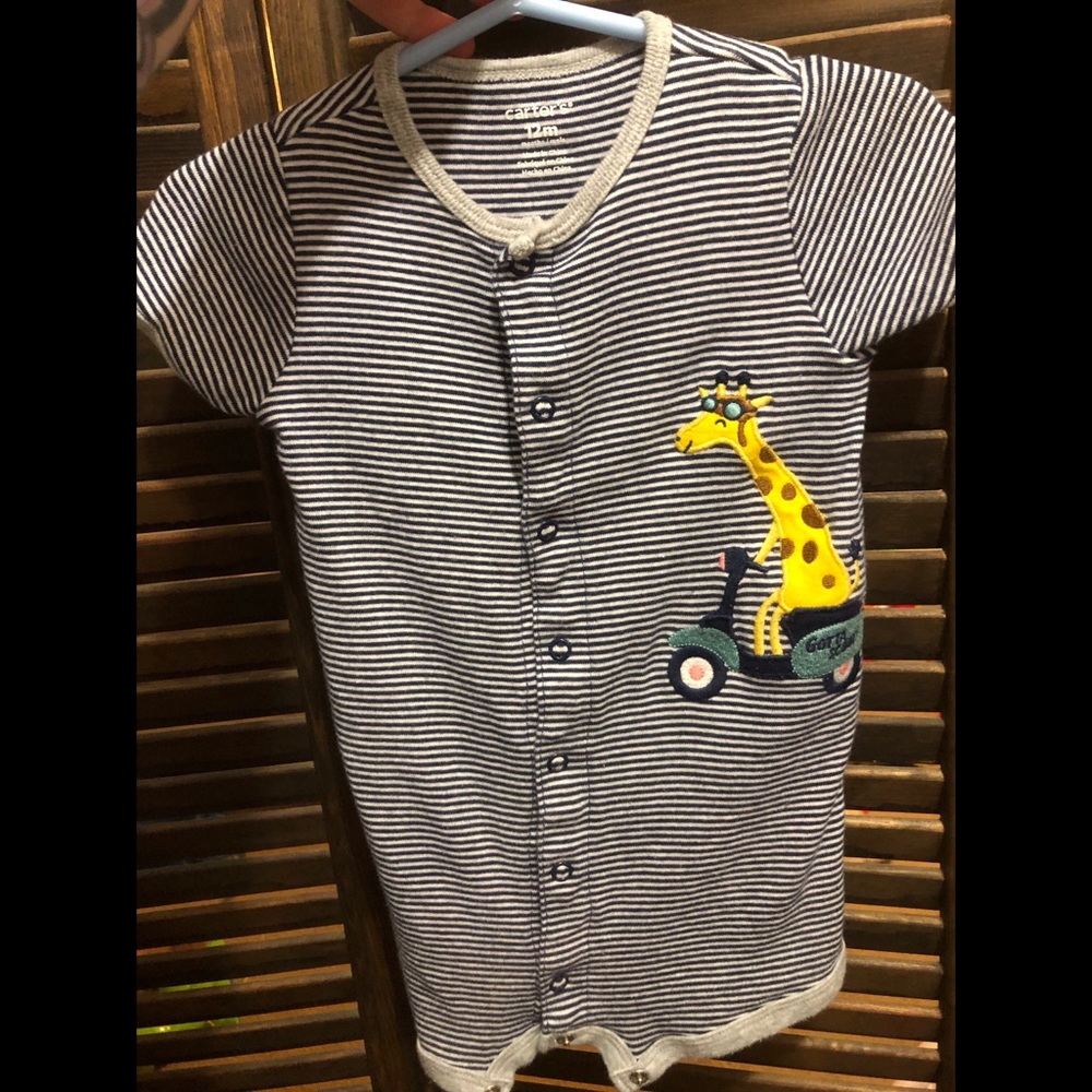 ‼️4/$20‼️ giraffe Romper 12 M